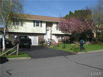 5th image of 2 Kensington Cir