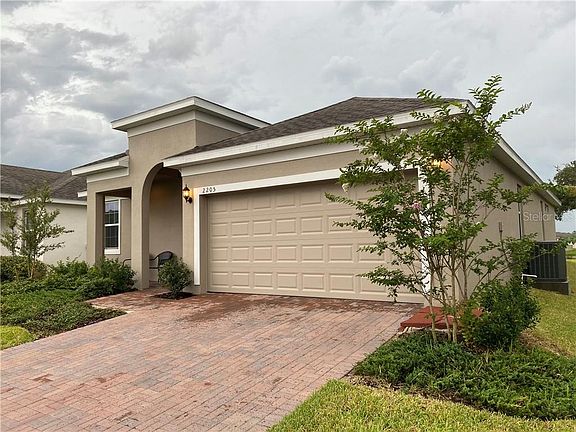 2nd image of 2205 Rush Bay Way