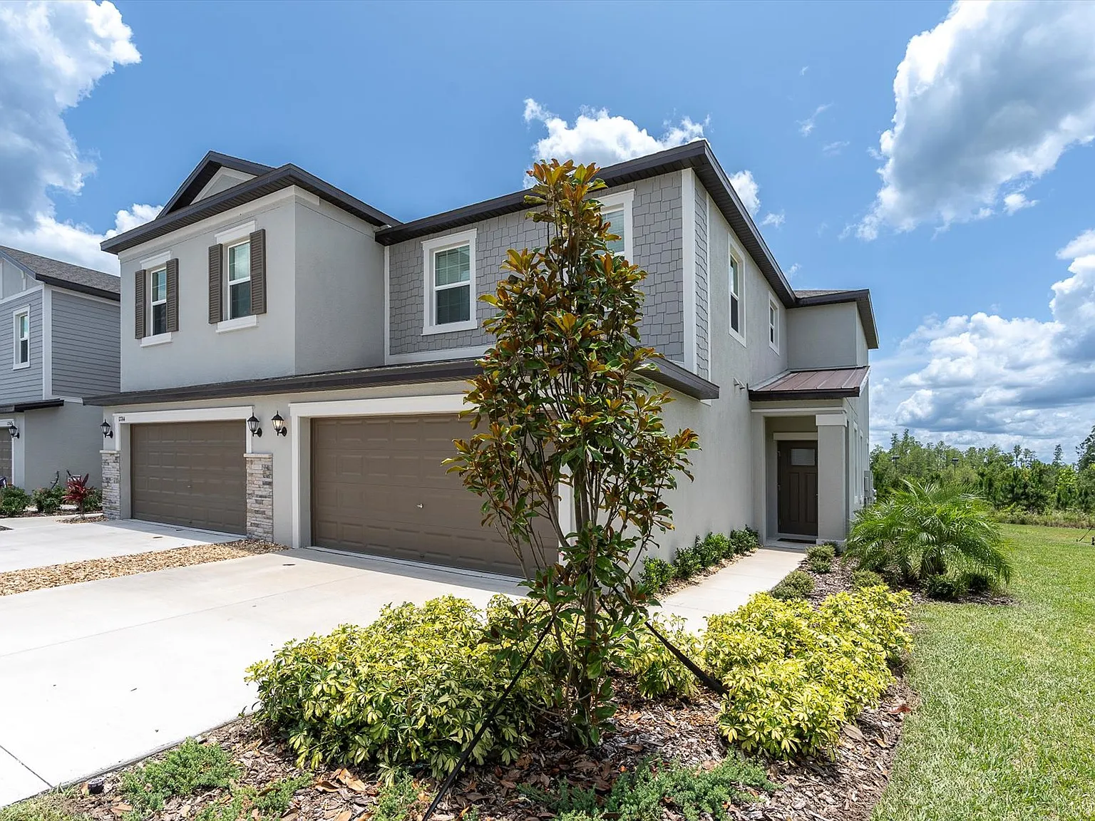 3 bed, 2.5 bath, 1801 sqft, $2,400 — Photo 2