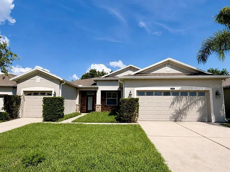 2347 Crosston Cir — Photo 1