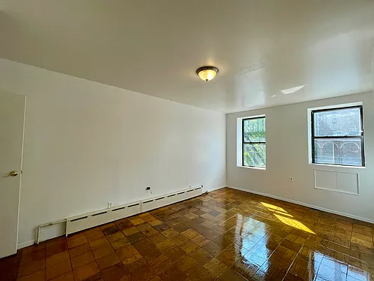 Rented by Mauro Bros Real Estate Services LLC | media 19