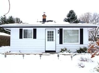 2147 Macarthur Rd, Waukesha, WI 53188