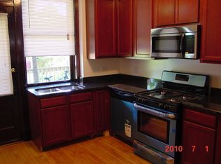 1848 W Newport Ave #1, Chicago, IL 60657