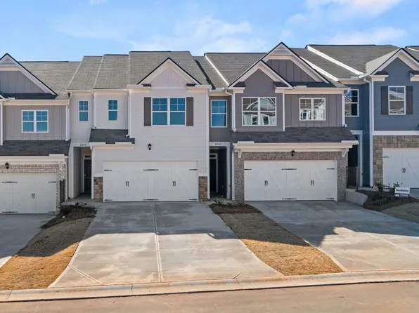 6666 Corryton St, Flowery Branch, GA 30542