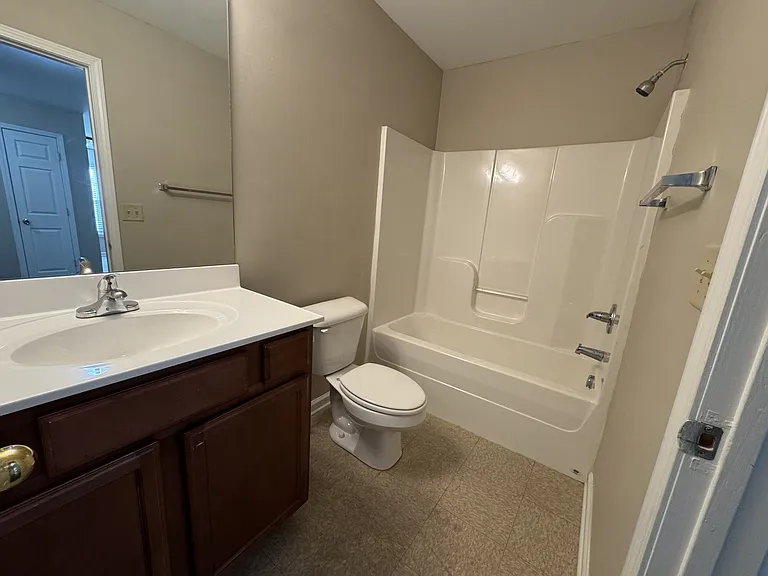 708 Chatham Ct #1 — Photo 12