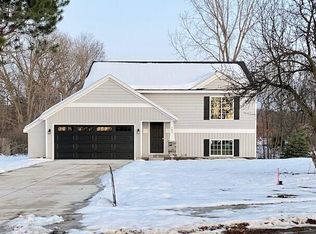 204 Irving Rd, Middleville, MI 49333