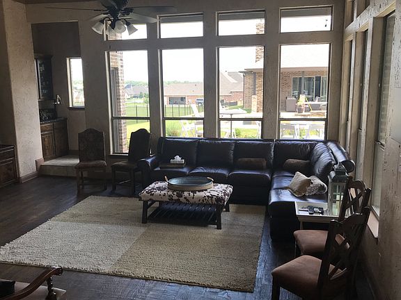 4th image of 8305 Preserve Oaks Dr