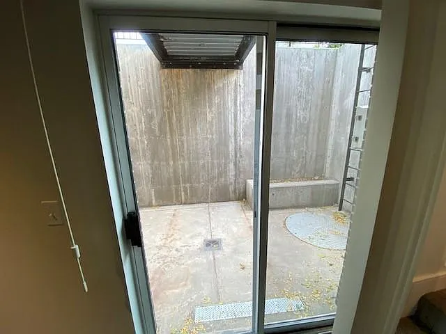 2523 Lawrence St — Photo 17