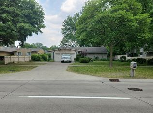 27380 Lahser Rd, Southfield, MI 48034