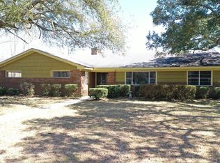 312 Spring St, Taylorsville, MS 39168