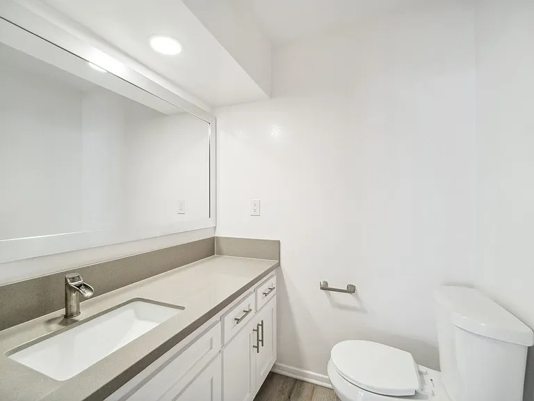 170 North Crescent Street — Photo 28