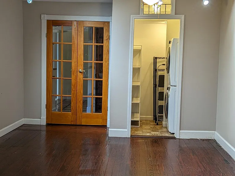 1509 Newton St — Photo 9