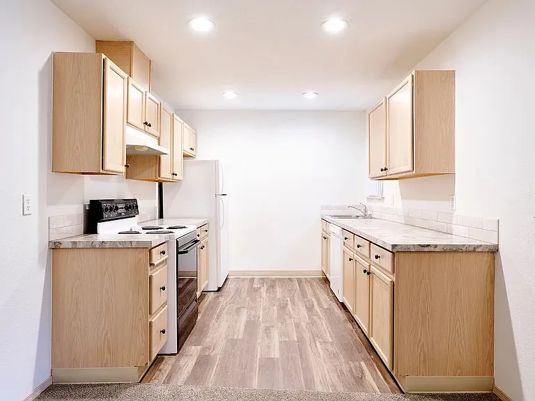Devonwood & First Place — Photo 13