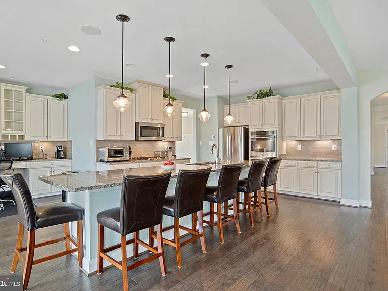 14202 Bentley Park Dr — Photo 22