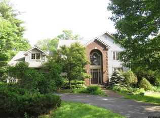 2510 Rosendale Rd, Niskayuna, NY 12309