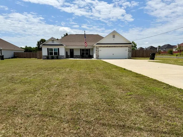 46 Owens Rd, Fort Mitchell, AL 36856