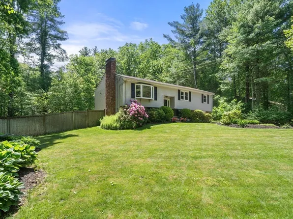 170 Hudson Rd, Stow, MA 01775