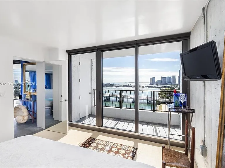 555 NE 15th St #20A — Photo 20