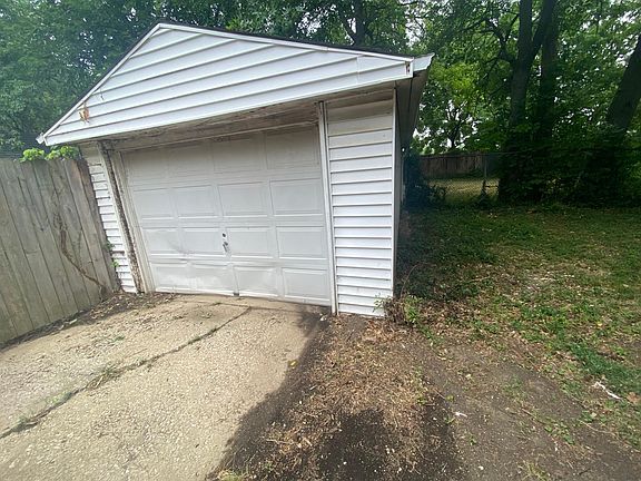 3rd image of 639 Breckenridge St