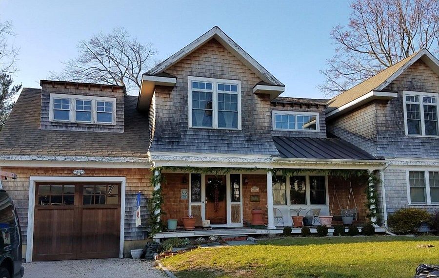 1st image of 8 Hilltop Dr
