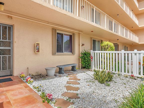 2nd image of 7145 Huntington Lane #106