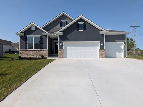 20754 W 188th Ter, Spring Hill, KS 66083