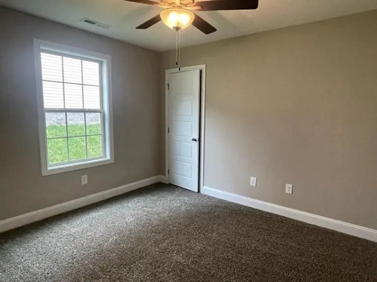1228 Cardinal Creek Dr — Photo 11