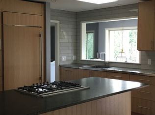 722 Fieldston Rd, Bellingham, WA 98225