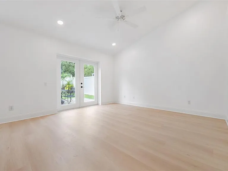 4208 Pine Isle Dr — Photo 16