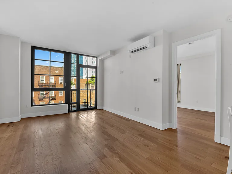 2100 Bedford Ave #6C — Photo 2