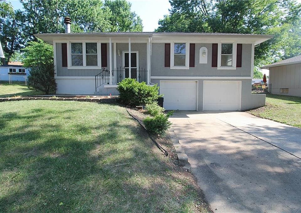 2nd image of 2413 SW South Ct