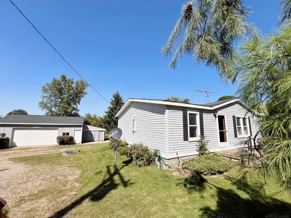 1292 Railroad St, Melvin, MI 48454