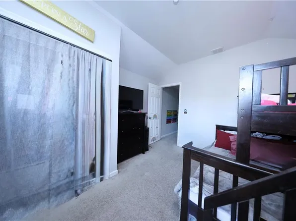 20a Buel Avenue image 13 of 30