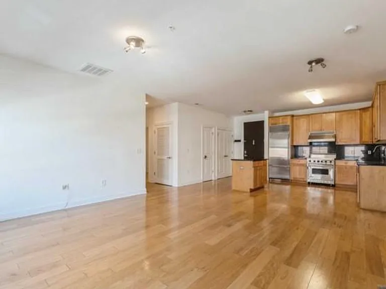 20 Port Imperial Ave #324 — Photo 8