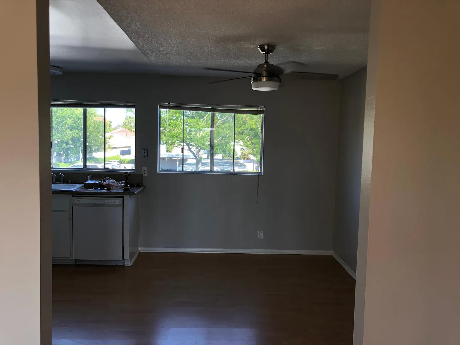 3 bed, 1150 sqft, $3,900 — Photo 4