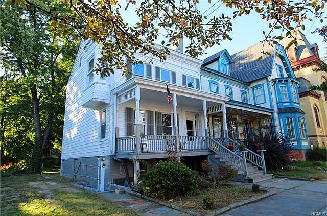 1st image of 163 Grand St