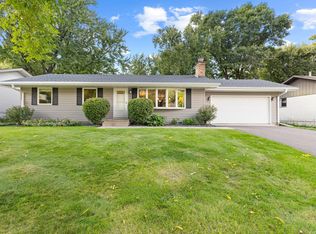 544 Riviera Dr, New Brighton, MN 55112