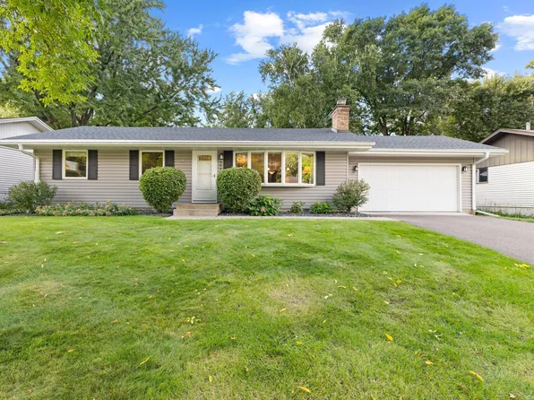 544 Riviera Dr, New Brighton, MN 55112