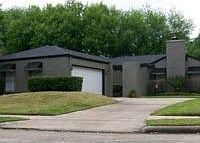 1st image of 2214 Round Lake Dr