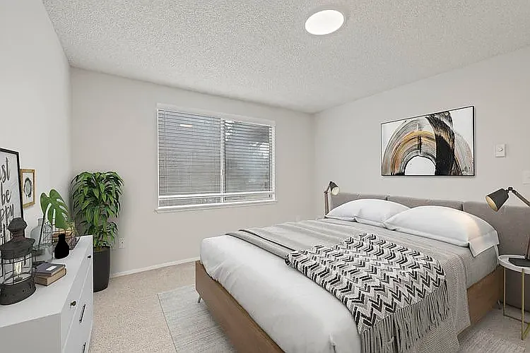 James Apartment Homes — Photo 7