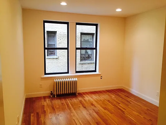 Rented by PMG Real Estate  | media 40