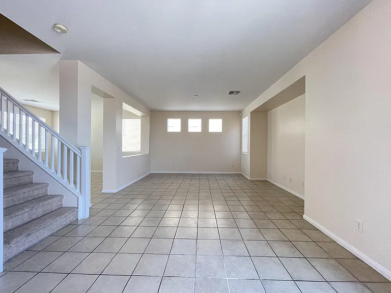 7492 Mulgrave Ct — Photo 10