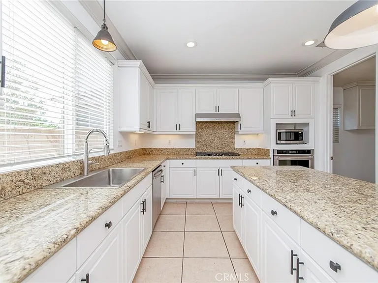 6915 Cedar Creek Rd — Photo 25
