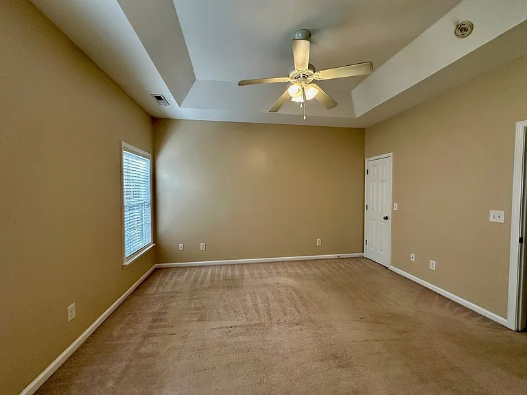 219 Highwoods Plantation Ave — Photo 9
