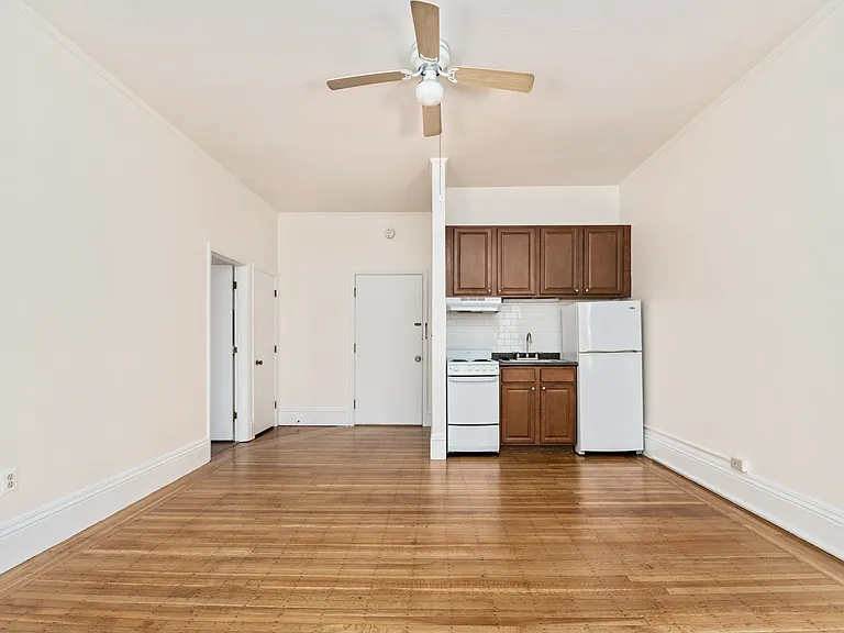 9 Buswell St #2R — Photo 7