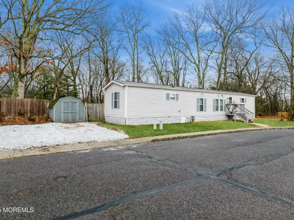 52 Ruffian Way, Howell, NJ 07731