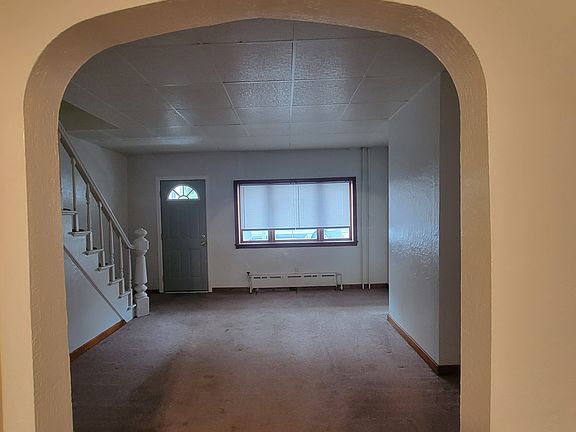 Livingroom from dining room area