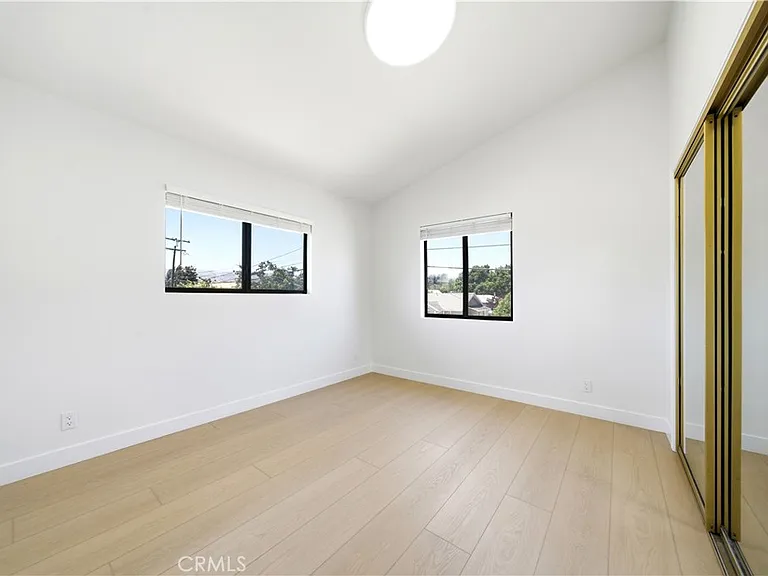 24620 Moon Ave — Photo 17