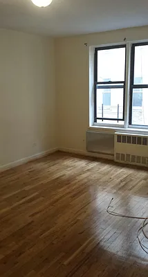 Rented by Smart NY Realty LLC | media 4