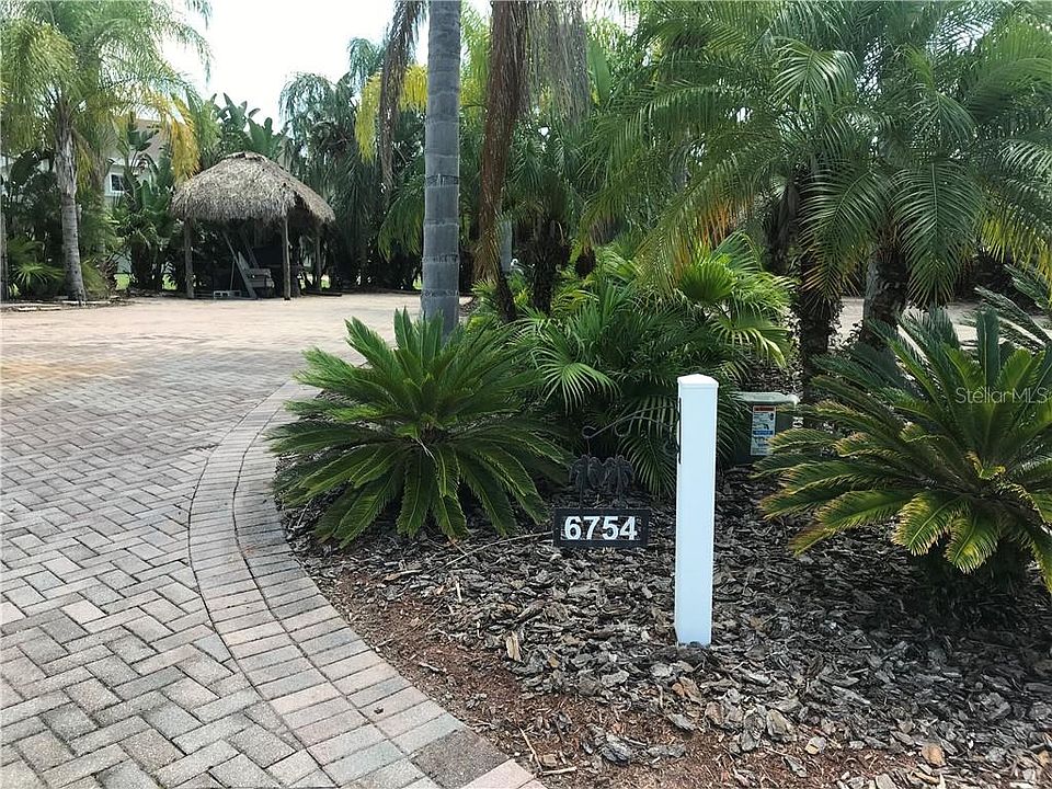 1st image of 6754 Amanda Vista Cir